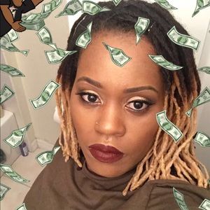 Meet your Posher, Keshia